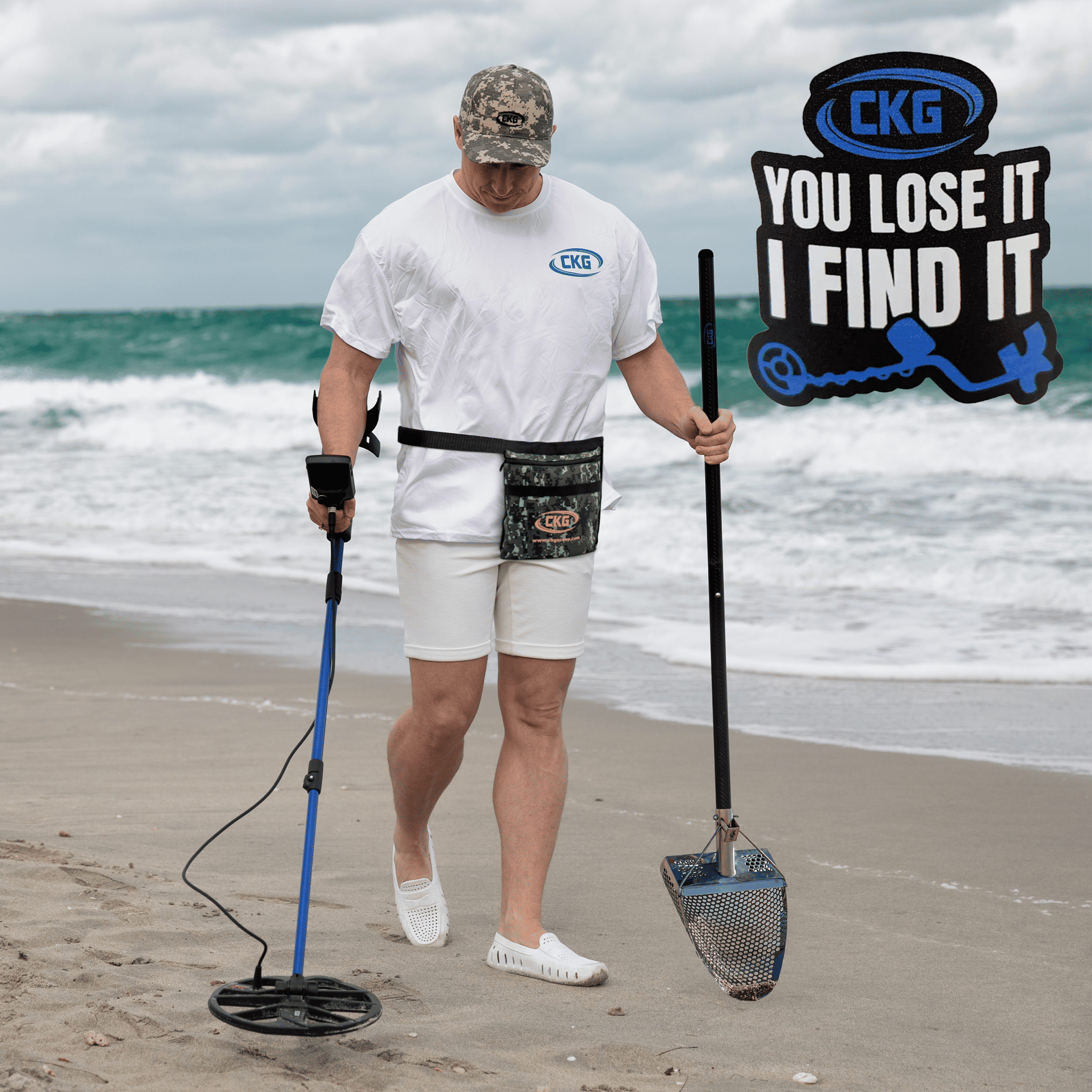 CKG 11x8 Sand Scoop with Carbon Handle