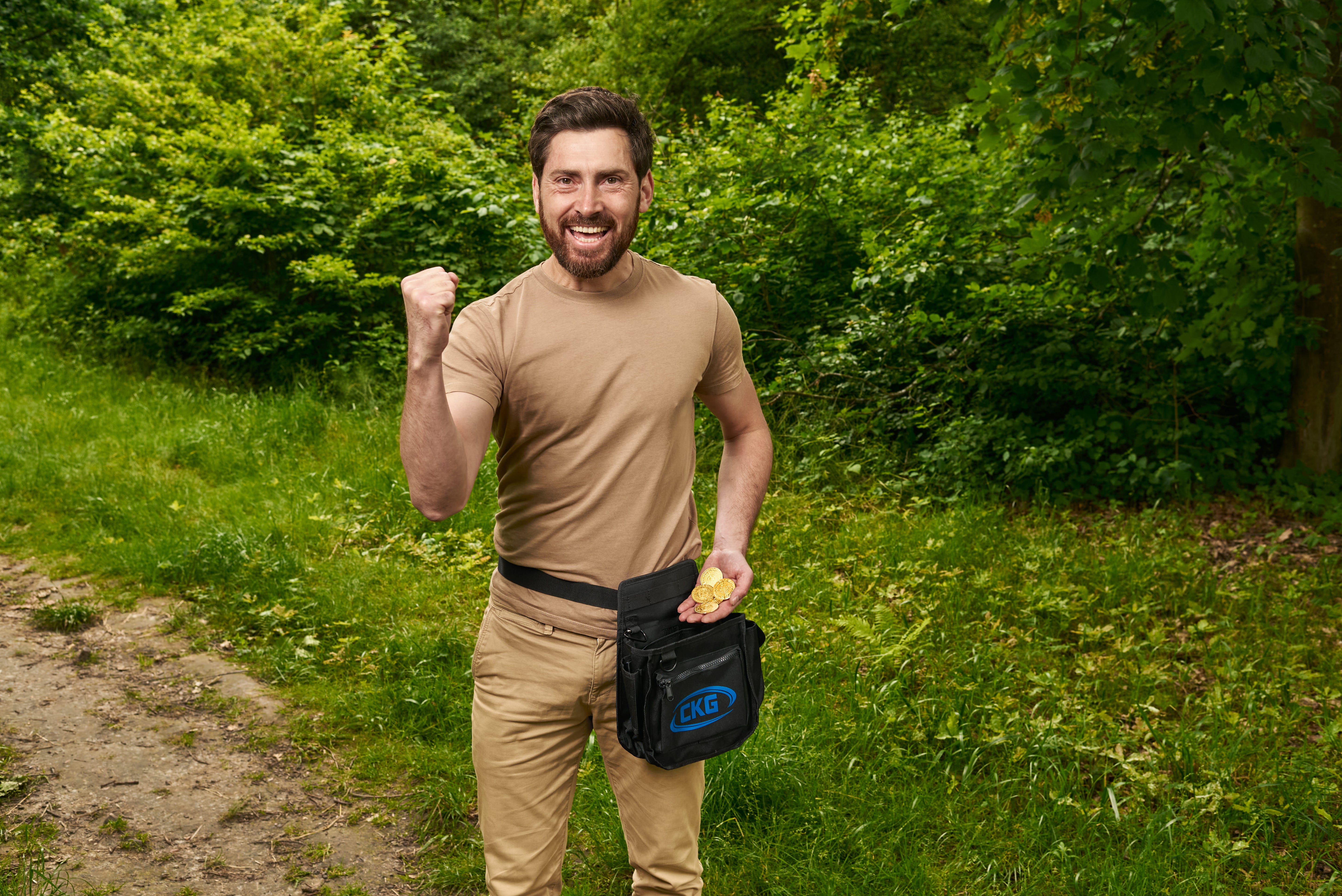 Tactical Waist Pouch for Metal Detecting
